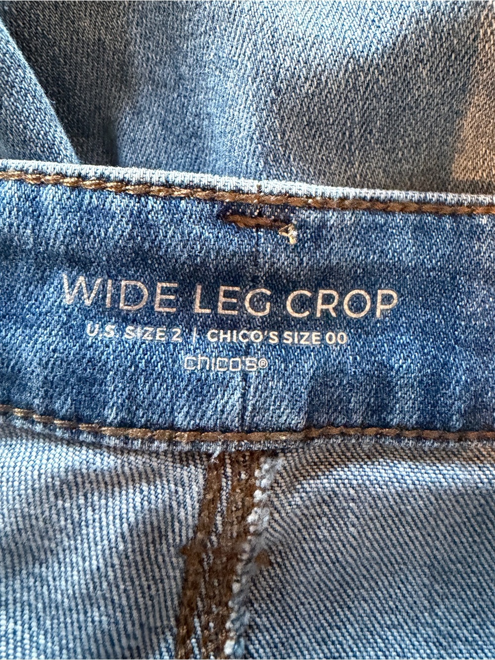 Chico's Light Blue Raw Hem Wide Leg Crop Jeans Size 2 - Picture 3 of 5